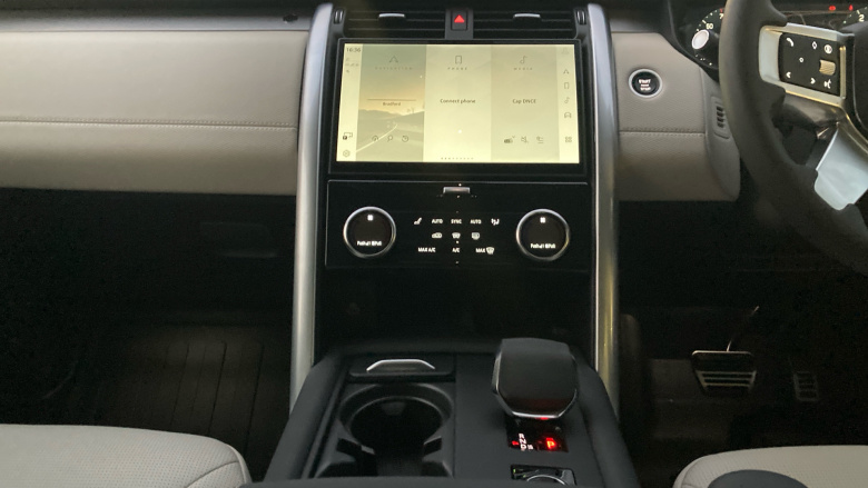 Land Rover Discovery 3.0 D350 Dynamic SE 5dr Auto Diesel Station Wagon